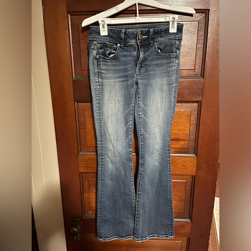American Eagle Outfitters Women’s Low Rise Kick Boot Jeans Size 2